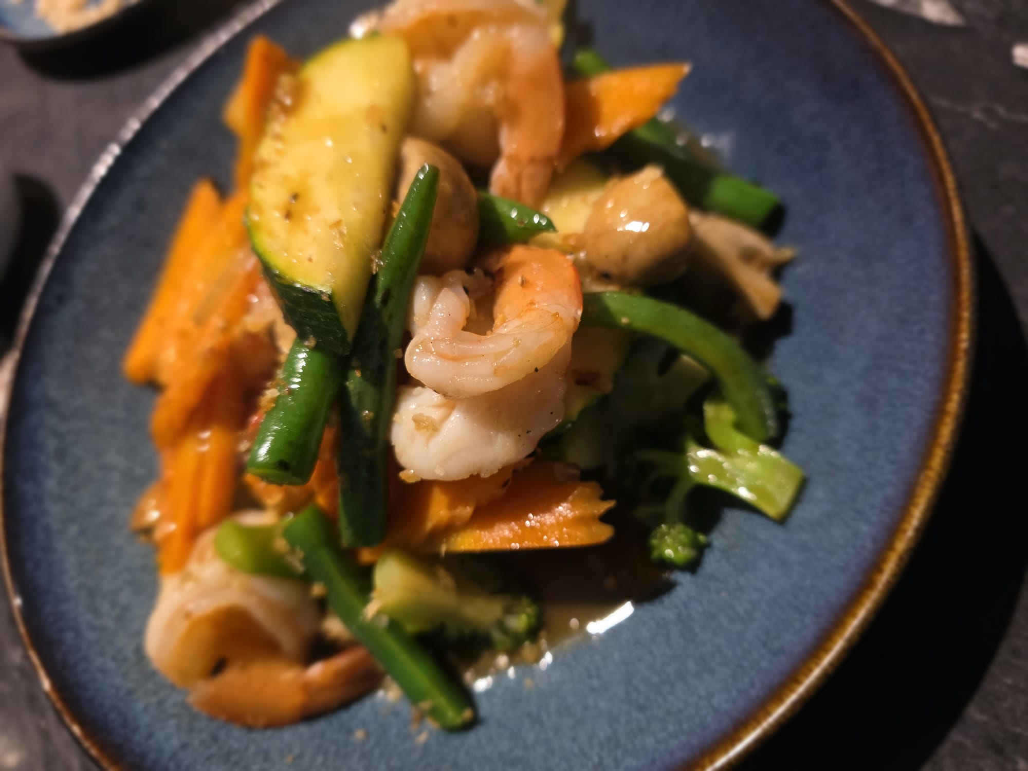 The prawns with garlic and pepper